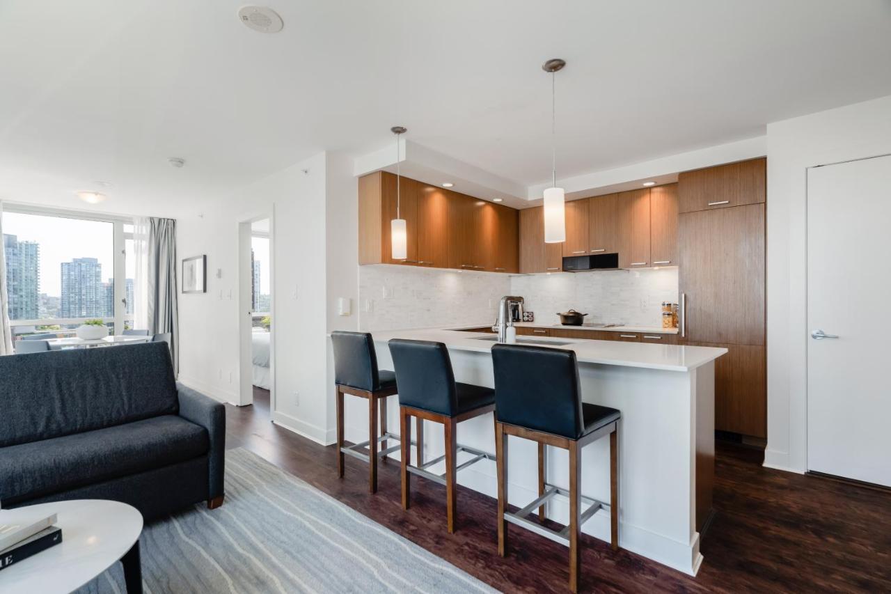 Level Vancouver Yaletown - Seymour מראה חיצוני תמונה A typical apartment at the One Bloor residences