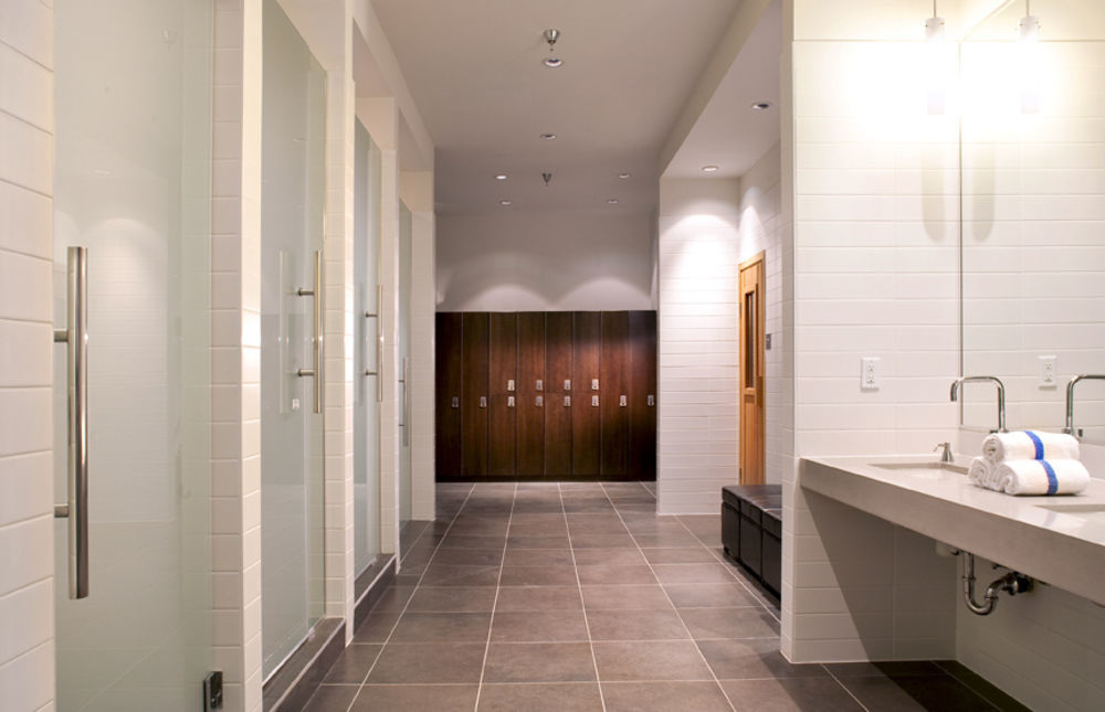 Level Vancouver Yaletown - Seymour מראה חיצוני תמונה Locker room at the University of Michigan